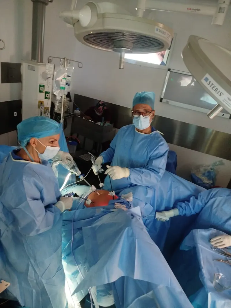 Dra. Mercedes Birlain — la Dra. Mercedes Birlain operando en Querétaro (5)